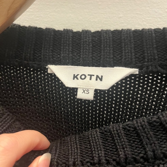 KOTN - Black Hamatah sweater XS - Picture 2 of 2